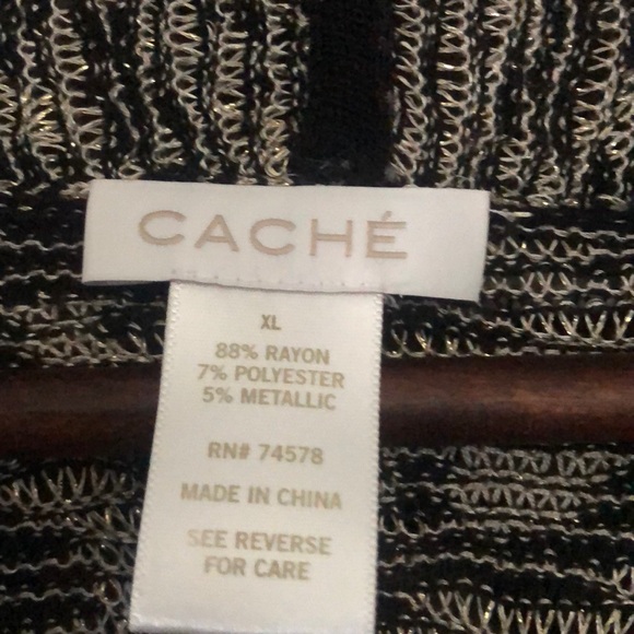 Cache  Sweater - Picture 2 of 3